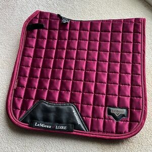 EUC LeMieux Loire Dressage Saddle Pad - Mulberry